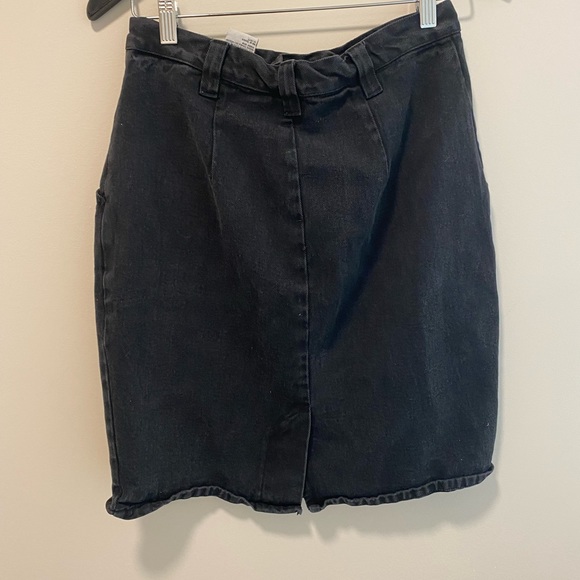 Vintage black denim skirt - Picture 3 of 4